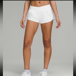 Lululemon Hotty Hot Shorts 2.5”